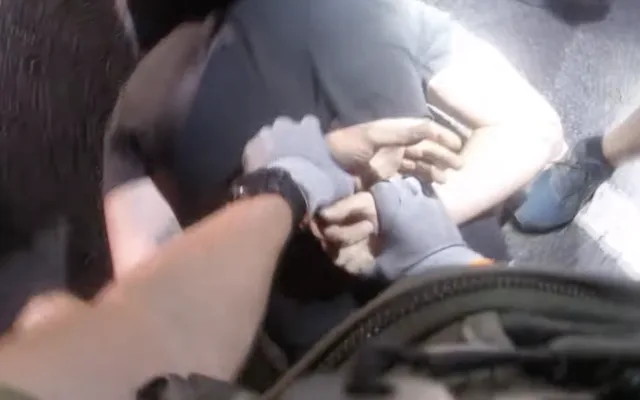 Série krádeží dodávek napříč kraji objasněna. Policie zadržela dva muže