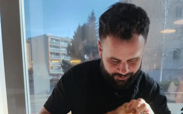 Přežil pokus o sebevraždu. Dnes David o bipolární poruše píše úspěšné knihy