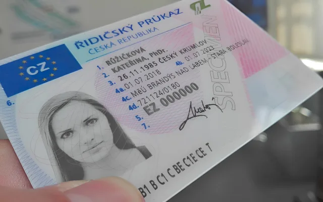 Máte řidičák? Letos končí platnost 284 tisícům průkazů