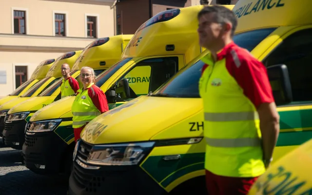 Záchranná služba v Královéhradeckém kraji má sedm nových sanitek