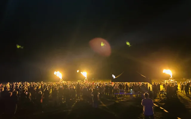 Balony přilákaly 1500 lidí. V kolonách uvízli i jejich piloti