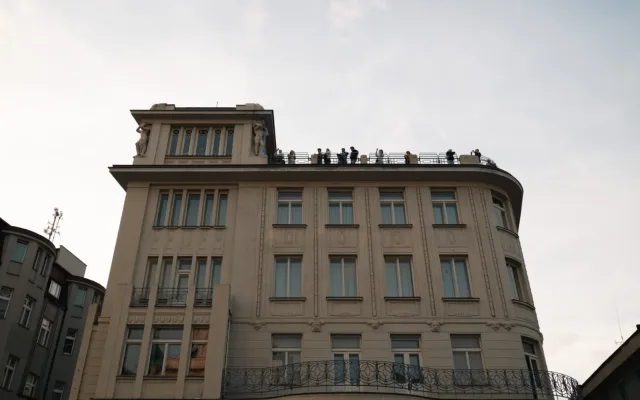 Tři pátky nad střechami Hradce. Galerie otevře skrytou terasu