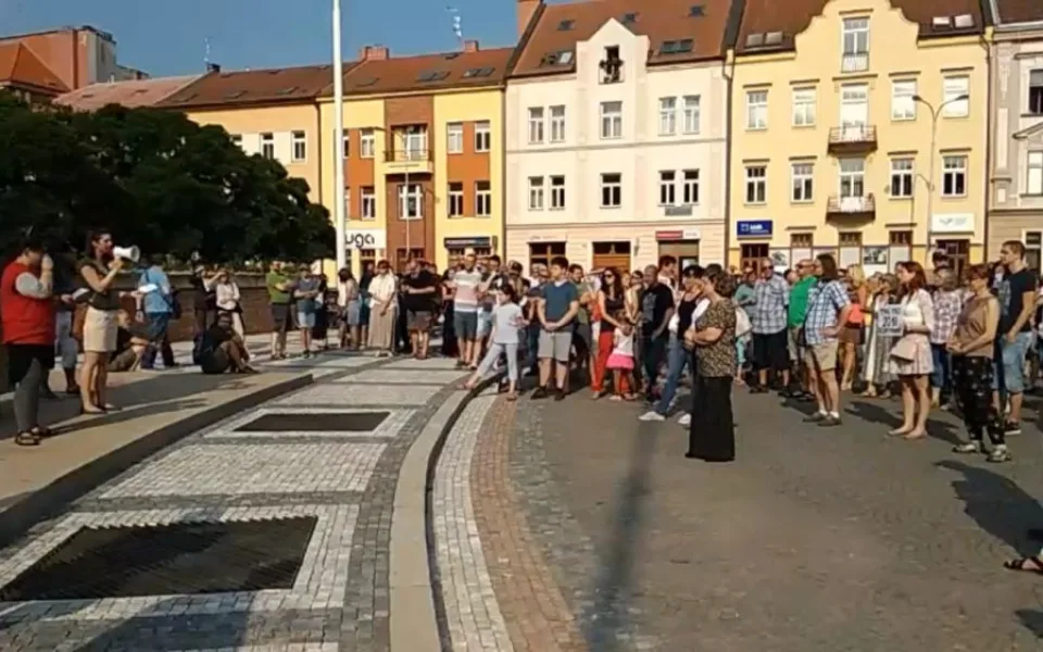 Protesty na Masarykově náměstí