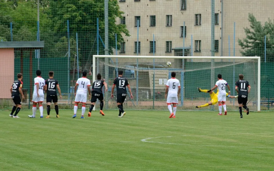 Hradec Králové - Bahrajn