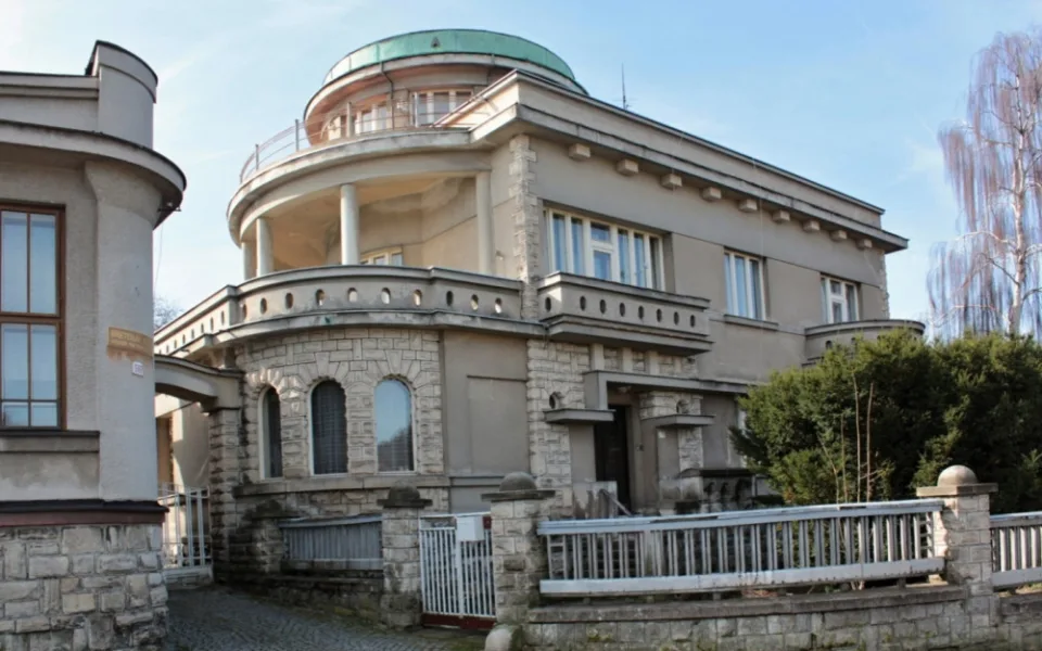 Kafkova vila s ateliérem v Červeném Kostelci