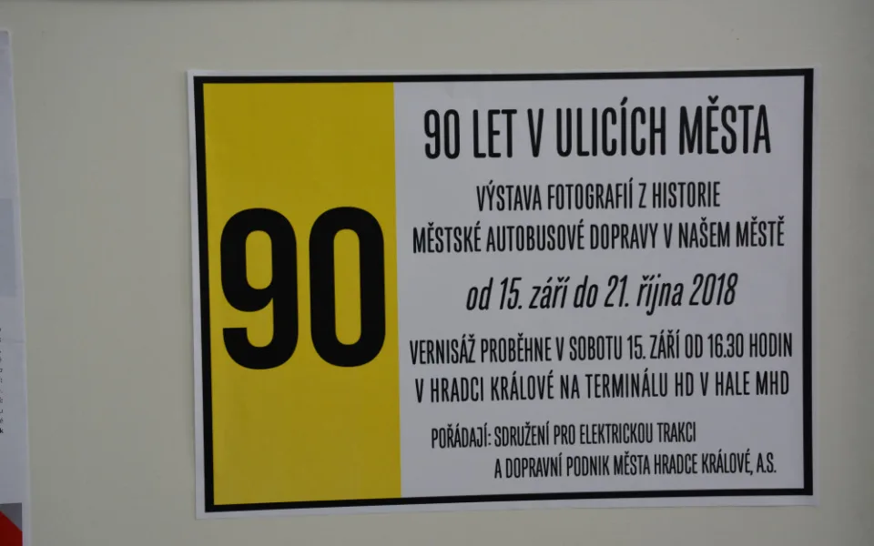 Výstava u příležitosti 90. výročí MHD v ulicích Hradce Králové