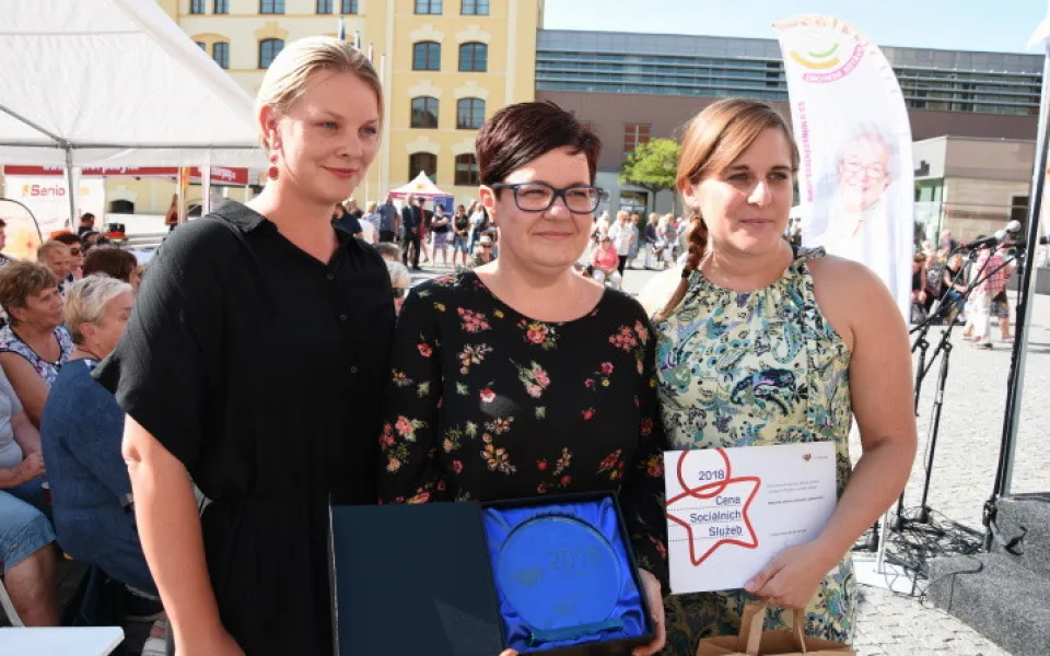 Ceny sociálních služeb jsou předány. Mezi laureáty jsou i studenti gymnázia