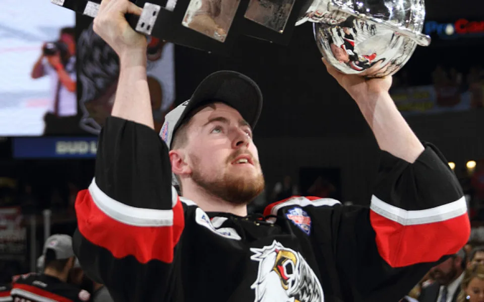 Filip Hronek v dresu Grand Rapids Griffins