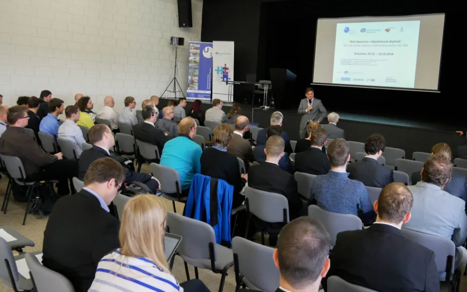 Mezinárodní dopravní konference, která se tento týden uskutečnila v konferenčním sálu broumovského kláštera.