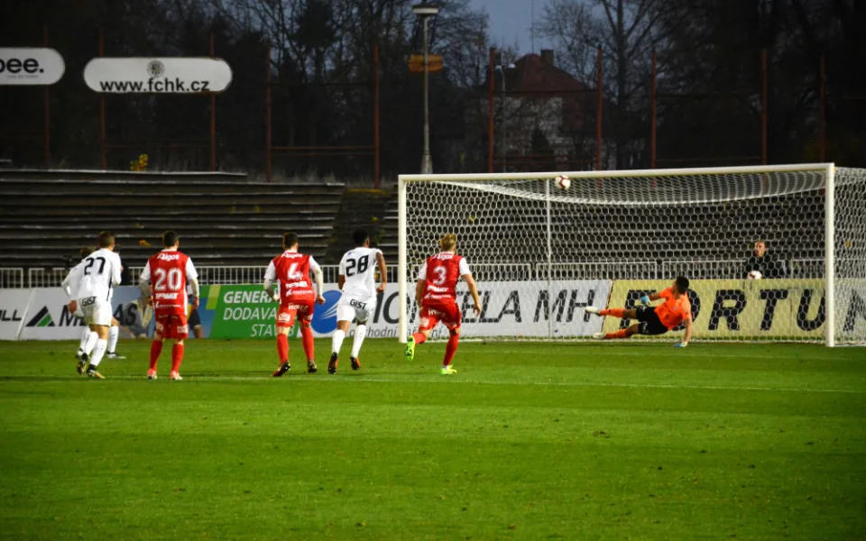 Derby v režii Votroků! Hradec převálcoval Pardubice, rozhodl první poločas