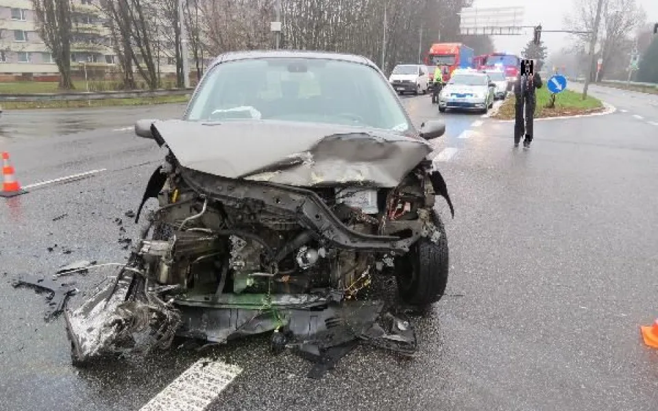 Nehoda na výpadovce na Pardubice