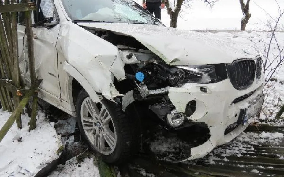 Nehoda luxusního BMW