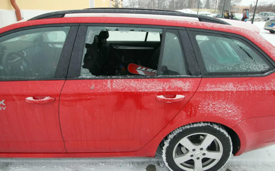 V pátek odpoledne se ve Stežerách kradlo.