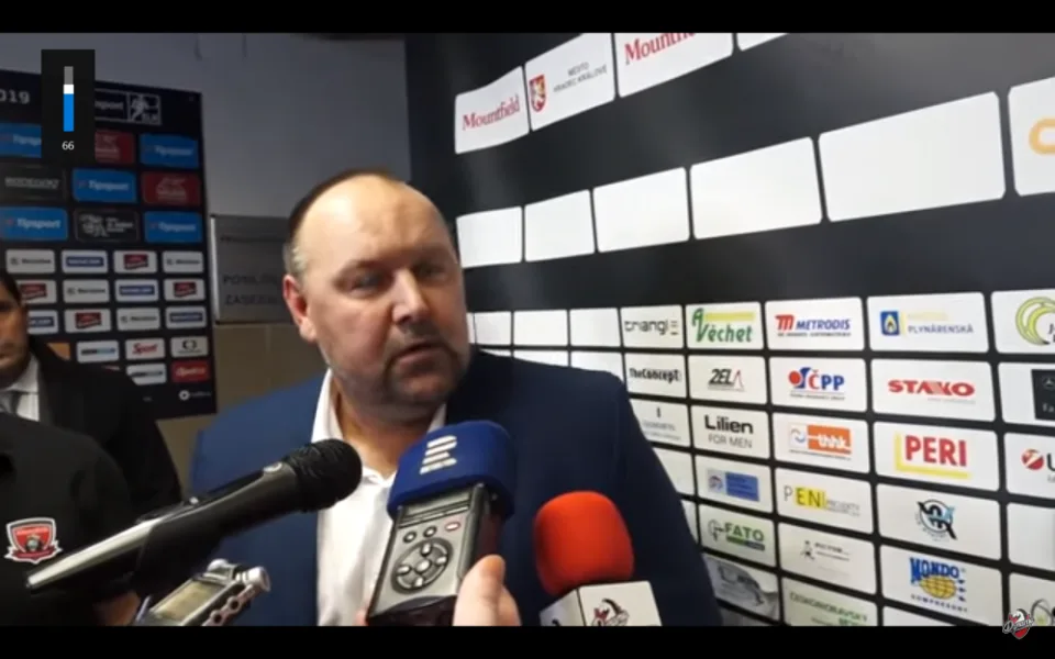 Lubina na pozápasové tiskové konferenci