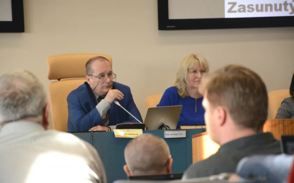 Město Hradec Králové začalo chystat nový tendr na stadion za nejvýše 605 milionů korun