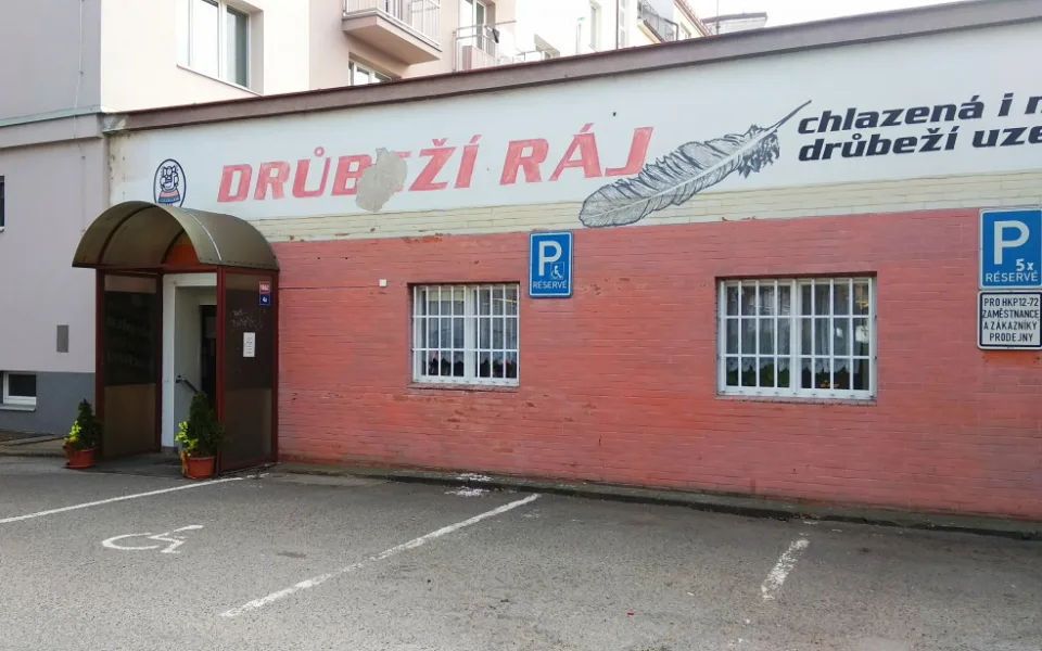 Drůbeží ráj u Gočárovy třídy