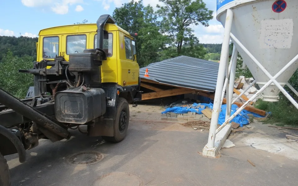 Tatra poslala k zemi pergolu