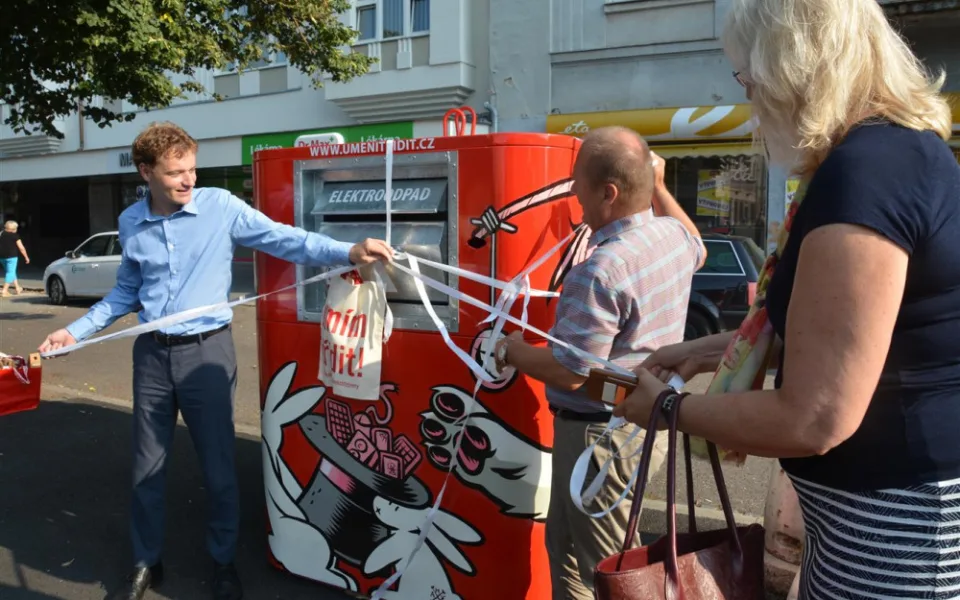 Nový kontejner na elektroodpad