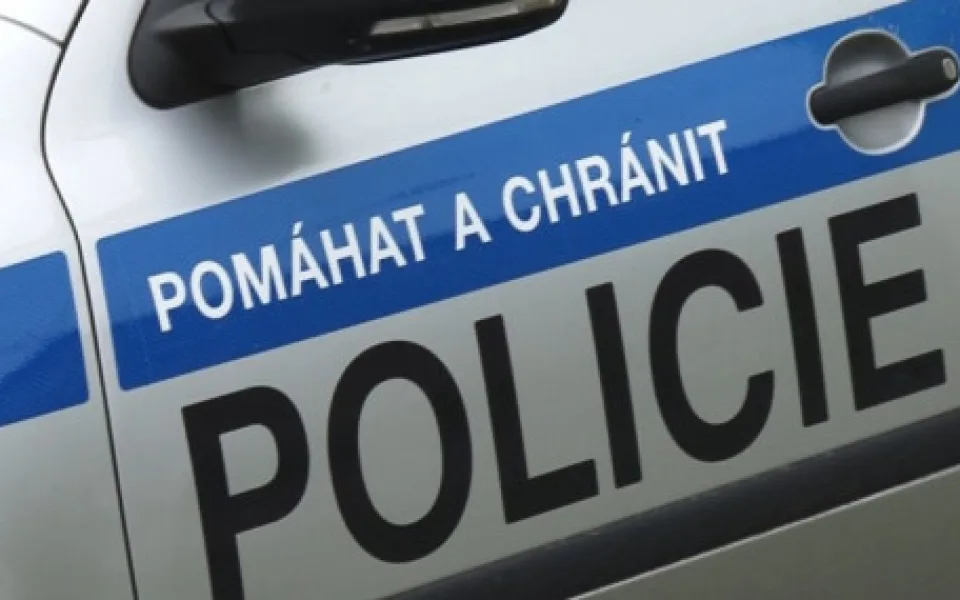 Policie šetří případ týrání zvířete.