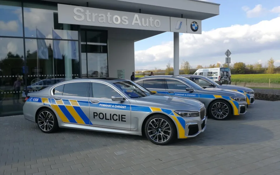 et luxusních plug-in hybridních vozů BMW