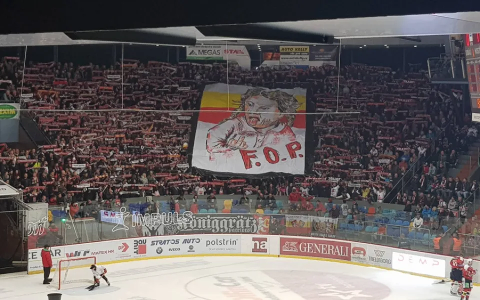 Hradecký kotel byl na derby opět naplněný až po okraj!