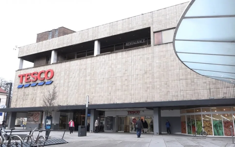 Obchodním dům Tesco