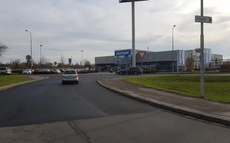 Výmoly i díry jsou pryč