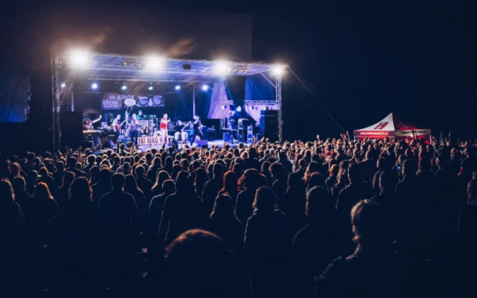 Hudební festival Na jednom břehu se uskuteční i příští rok, akorát v jiné podobě