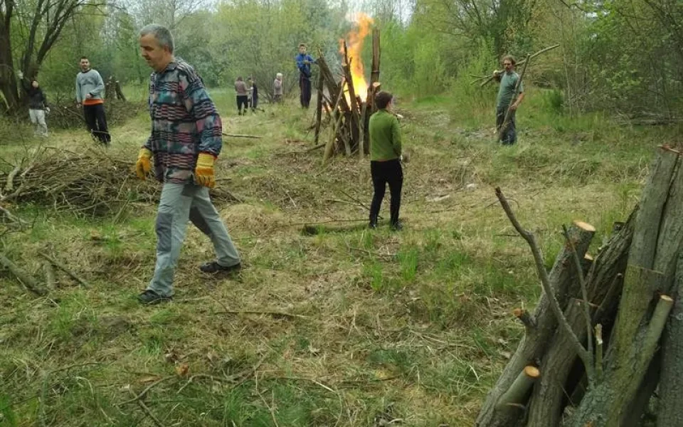 Dobrovolníci uklidili Plachtu