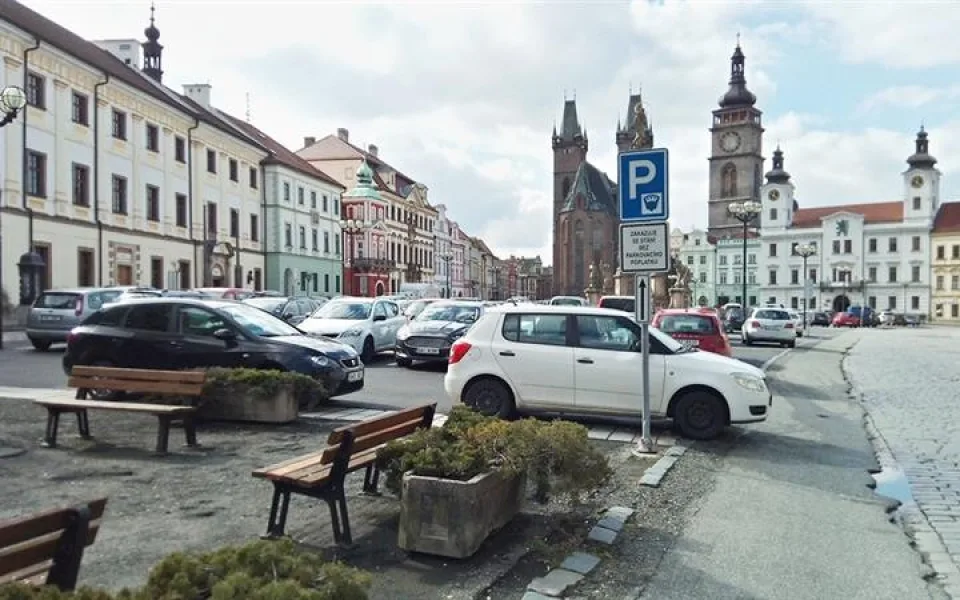 Nejdražší je parkování na náměstí