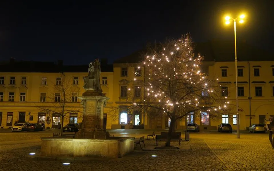 Hradec opraví kašnu na Malém náměstí, fontána tak bude opět v provozu