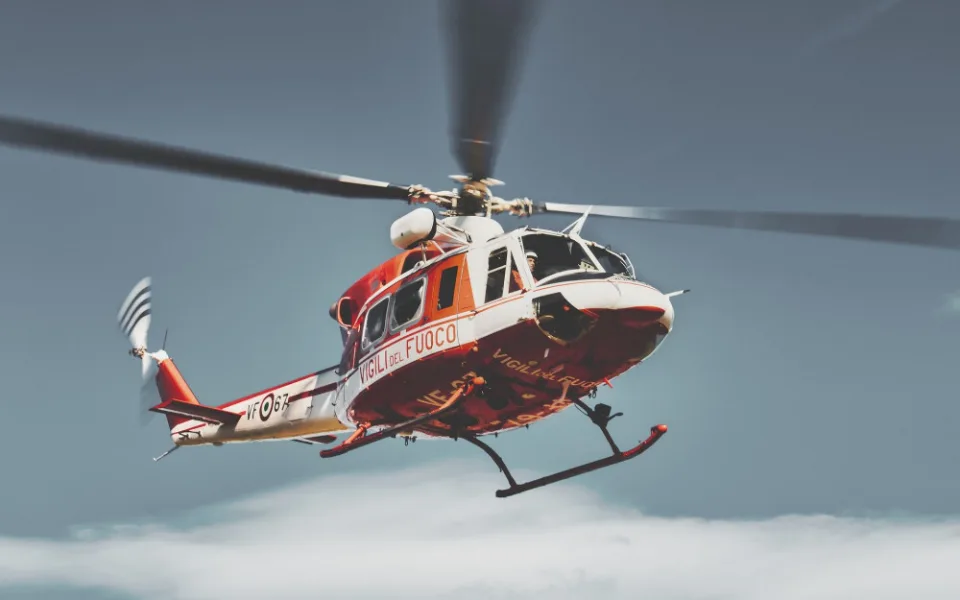 helicopter-4655049_1920