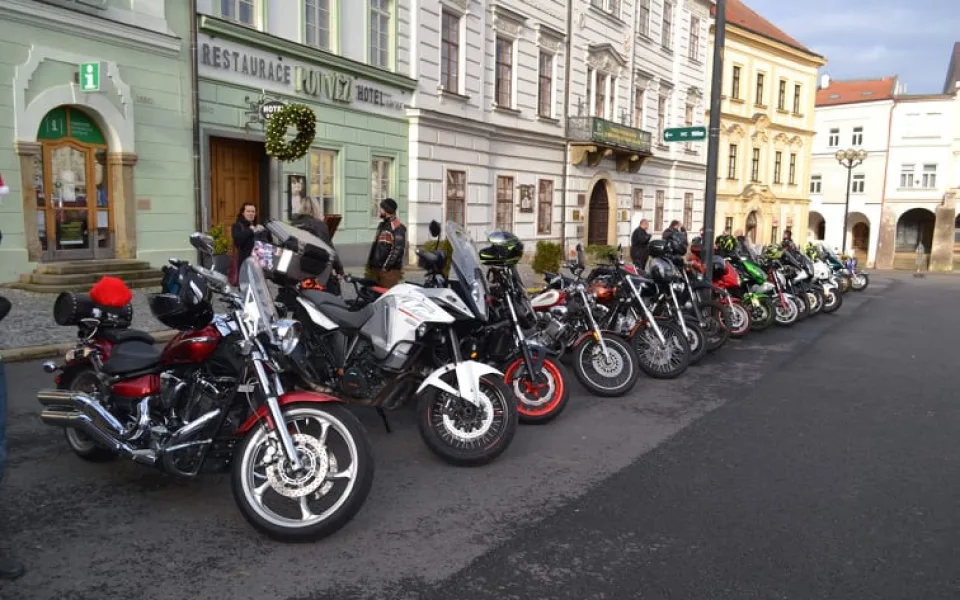 Foto ze srazu motorkářů
