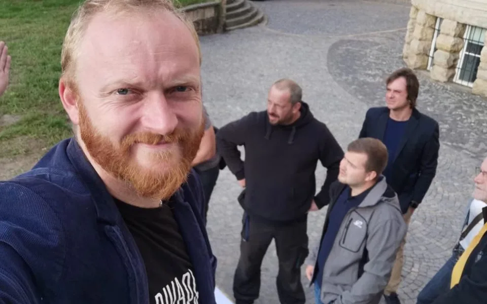 Filip Huml na první schůzce na Kavčáku před stavbou Lodi umělců