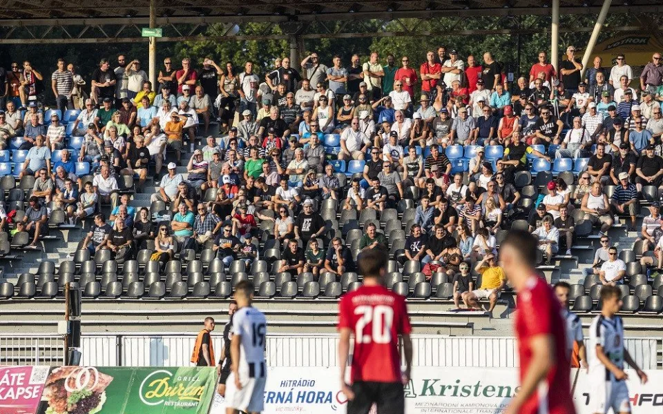 Utkání hradeckých Votroků na stadionu v Malšovicích
