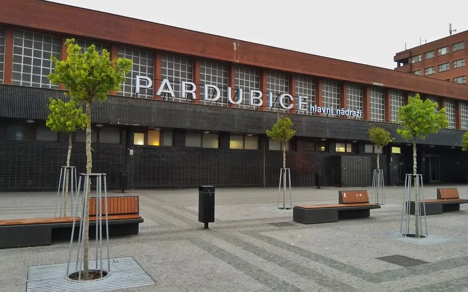 Vlakové nádraží v Pardubicích