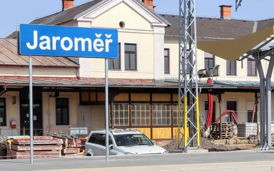 vlakové nádraží v Jaroměři