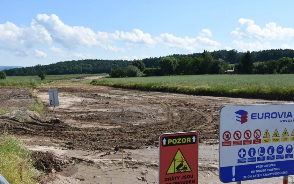 Začala stavba obchvatu Domašína v zóně Kvasiny. Stát bude 135 milionů korun.