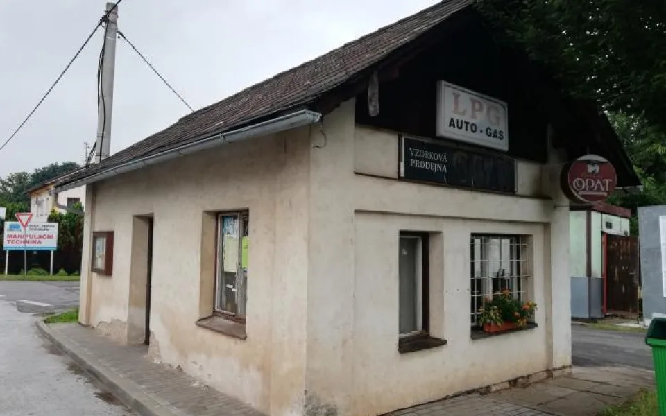 Čekárna na autobusové zastávce ve Zboží