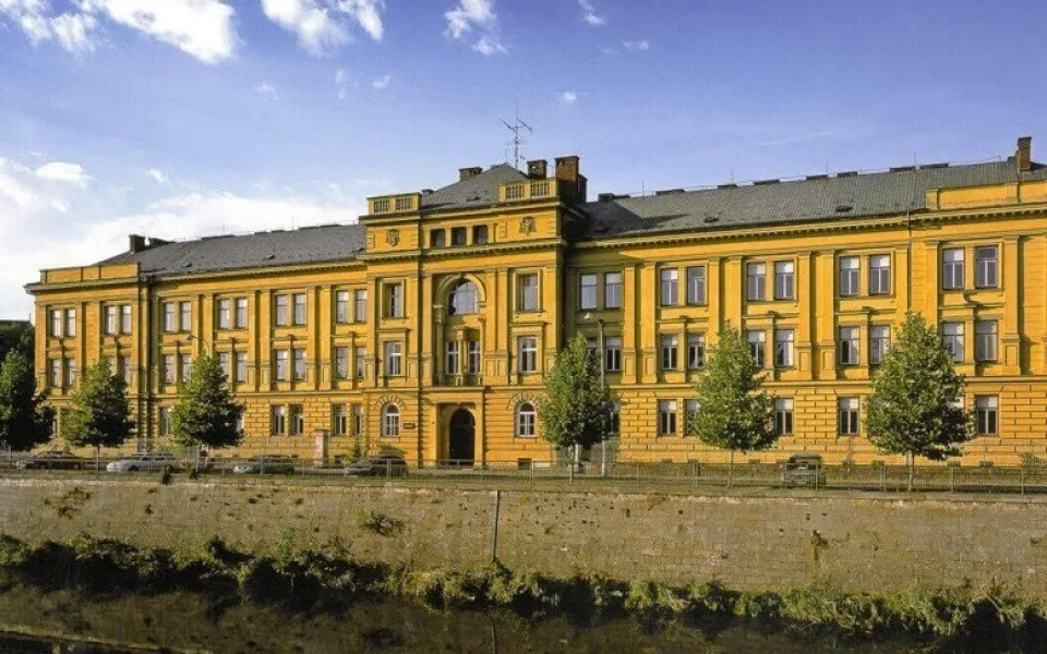 Biskupské gymnázium