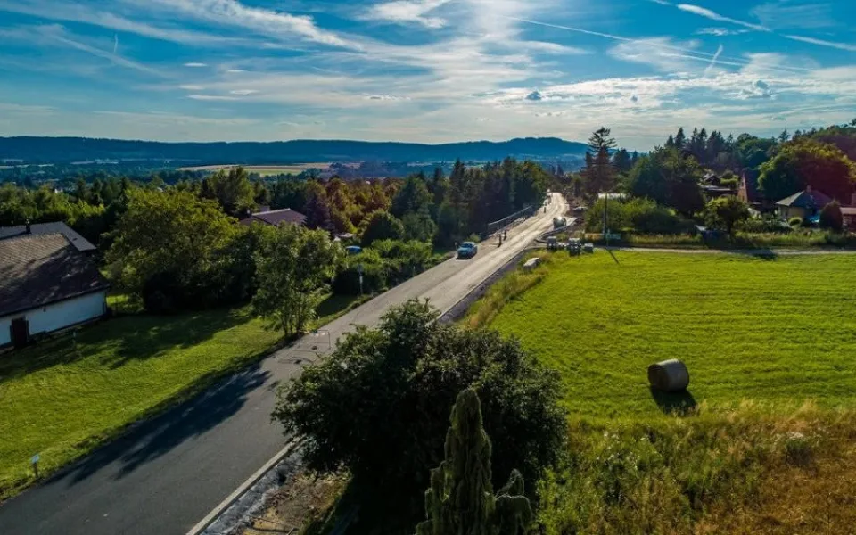 Práce na Krkonošské ulici ve Dvoře Králové nad Labem