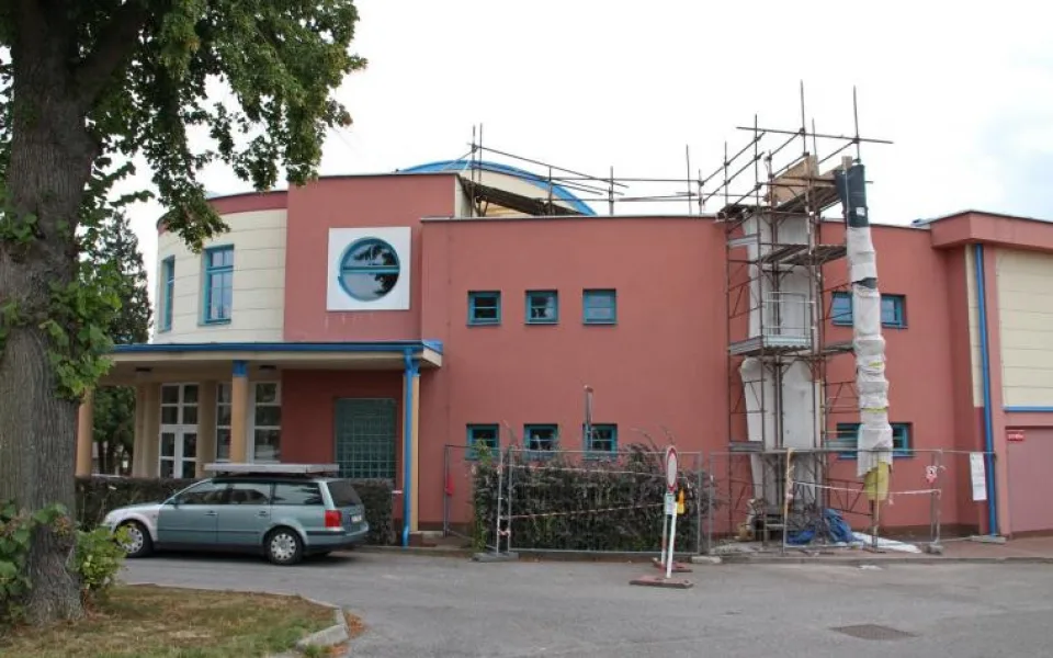 vznikající učebny v ZŠ Podharť