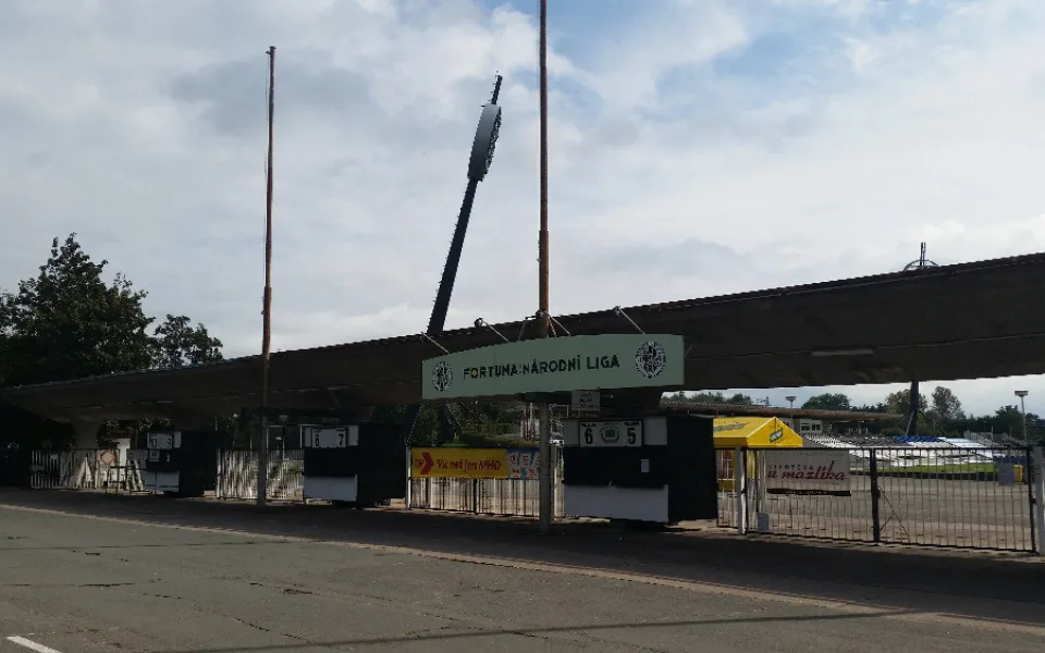Prostor před fotbalovým stadionem