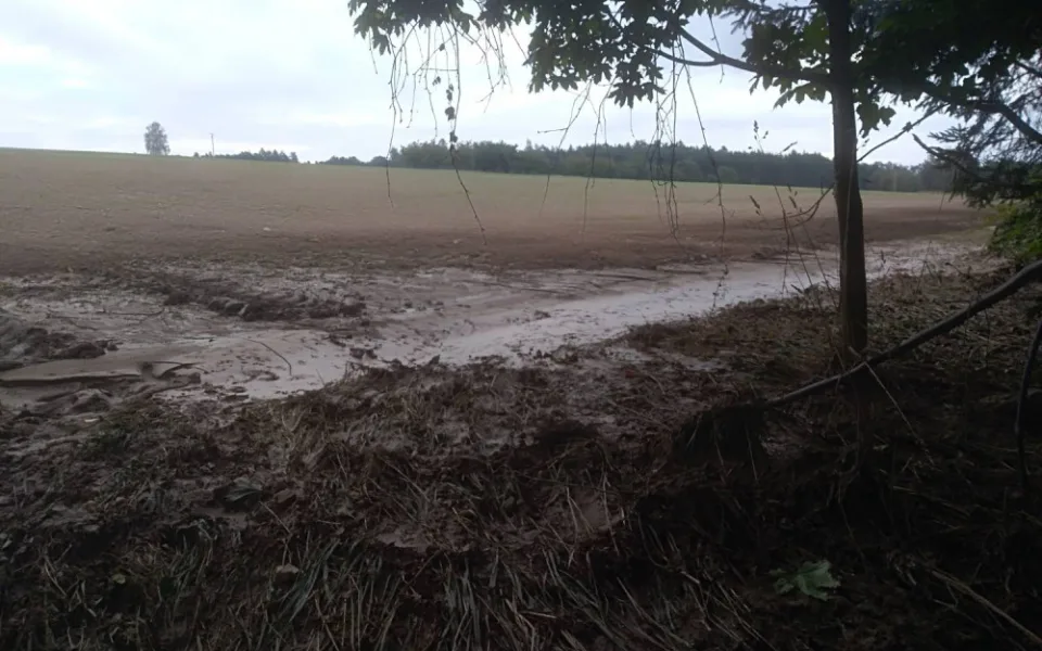 Přívalové deště zaplavují Hořice pískem a bahnem. Nutná jsou opatření v krajině, zní z radnice
