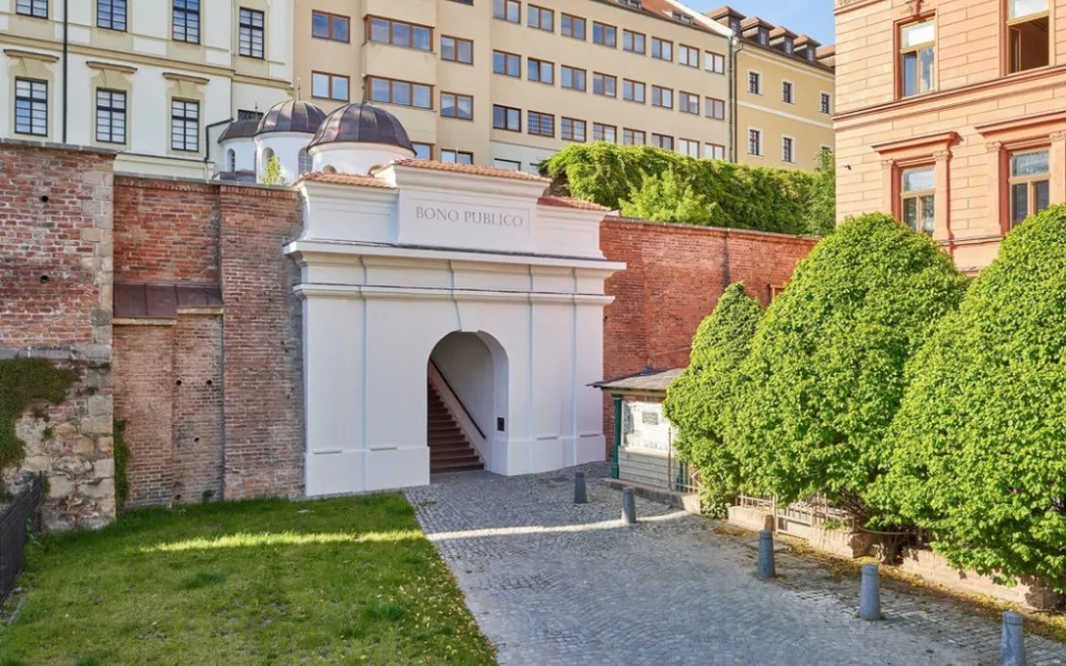 Schodiště Bono publico v Hradci Králové bojuje o titul Stavba roku