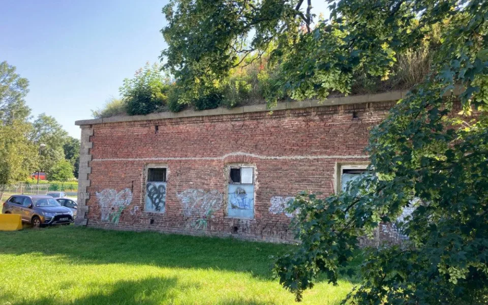 Město připraví výběrové řízení na opravu zchátralé Pajkrovy flošny v Hradci Králové