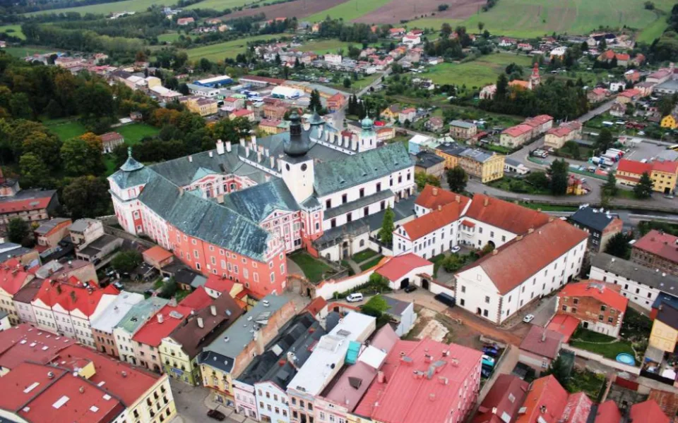 V Královéhradeckém kraji se nejhůř žije v Broumově… Skutečně?