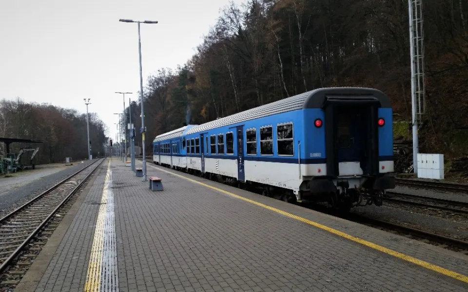 Vlakové vozy Českých drah přezdívané rakve. Na trať R14 vyjely v sobotu 12.12. 2020 naposledy
