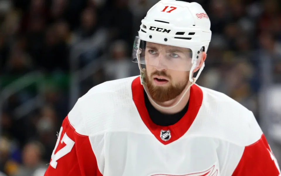 Za Mountfield odehrál Filip Hronek poslední zápas. Vrací se do NHL