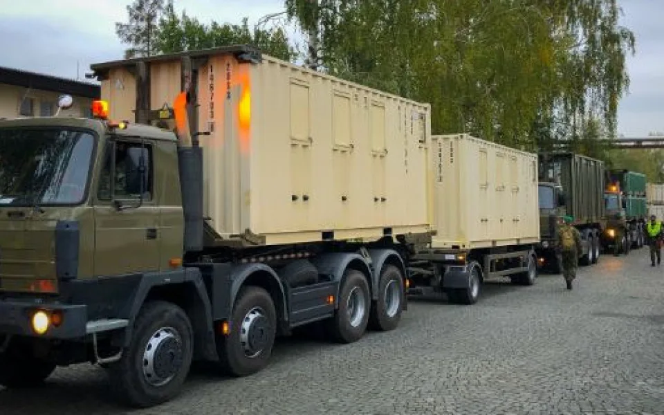 Armáda odvezla z letňanské nemocnice většinu těžkého materiálu